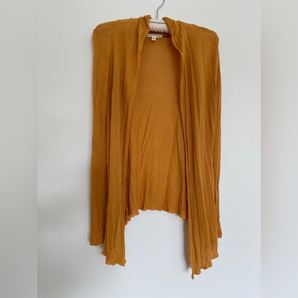Gauzy mustard colored cardigan size medium - Picture 2 of 8